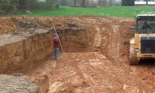Выкопать котлован под фундамент в Климовске - от 2575 руб. | 2Землекопа-Клс